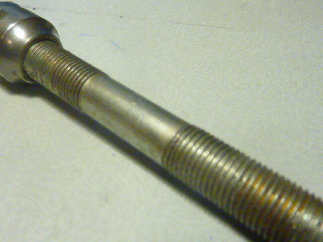 NOS ancien stock Ecrou d'axes de Roue 9.5 mm motobecane peugeot Cyclo MBK 135 mm