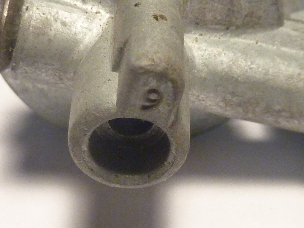 ✨ NOS Couvercle Haut de Cuve Gurtner – Peugeot / Motobécane – Vintage ✨