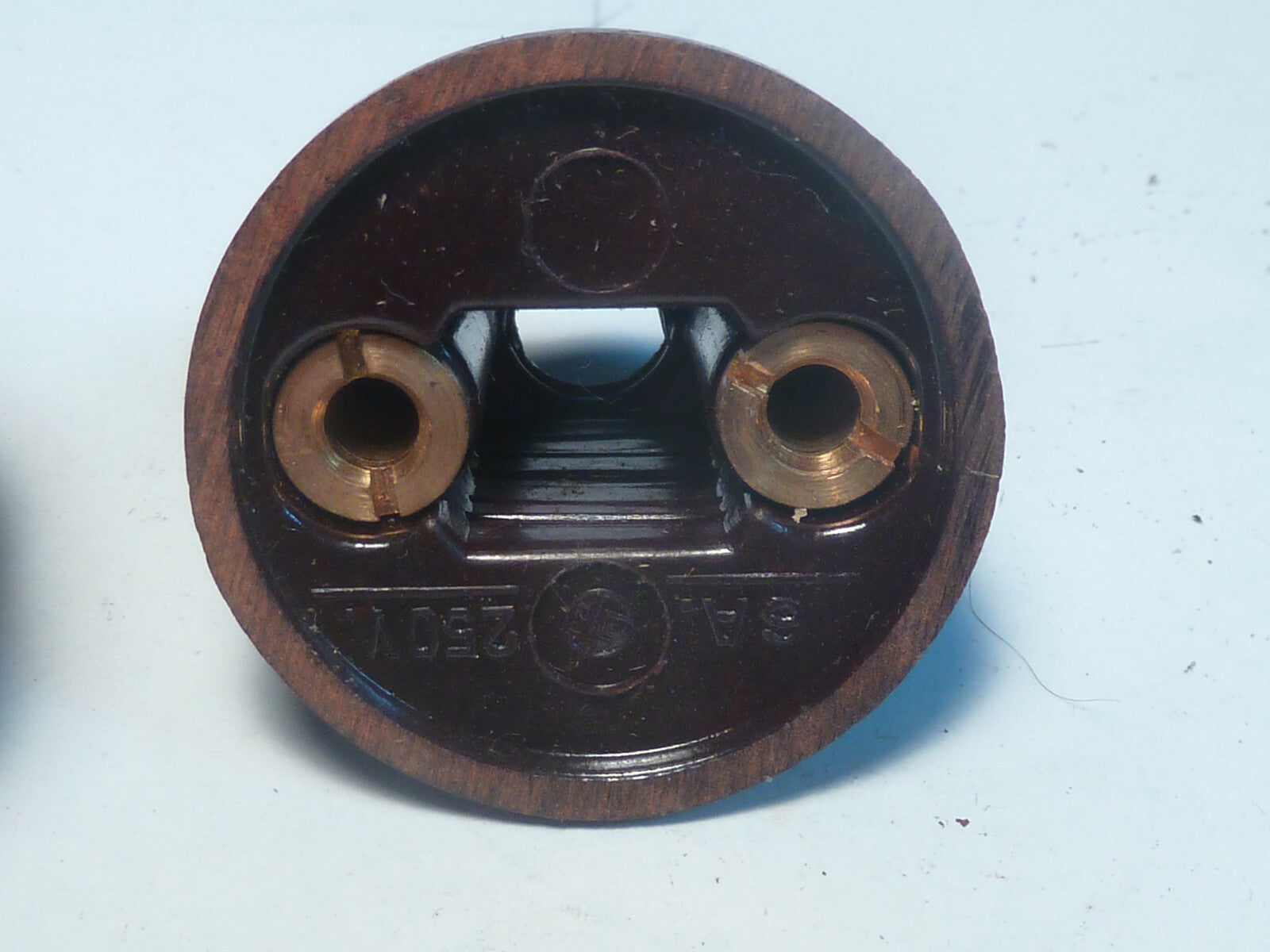 ancienne bakelite plastic prise invérsé  gulf-stream 6A-250V