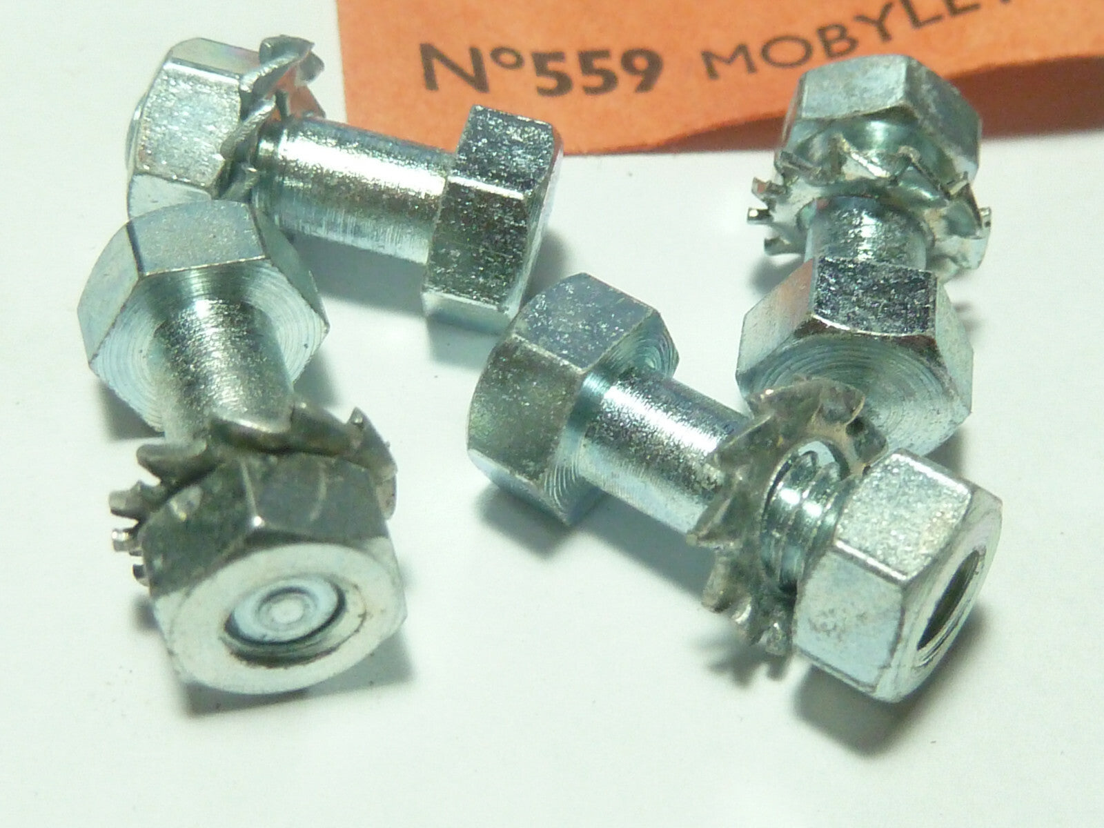 5 boulons  ecrou fixation couronne carré 5x13 mm Peugeot  motobecane motoconfort