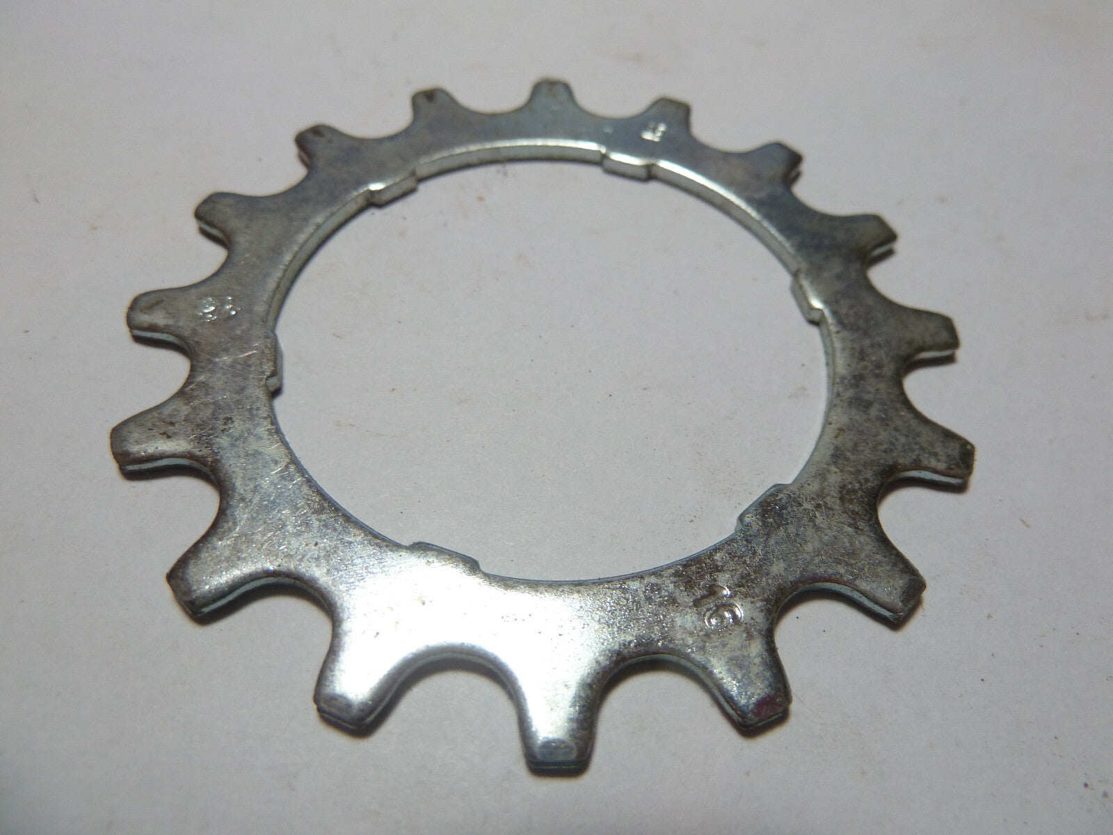 Sachs Maillard Sprocket.cogs pignon vintage 16 T Argent  silver NOS