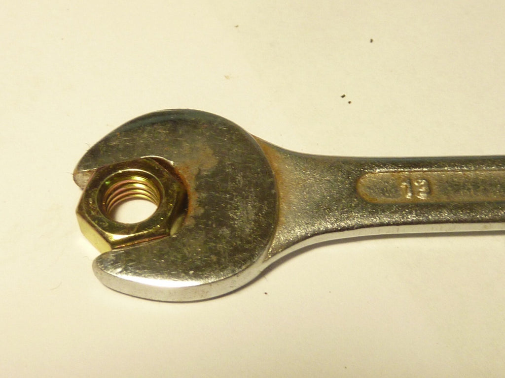 NOS 8  Écrou  acier doré vintage M8 pas de 1.25
