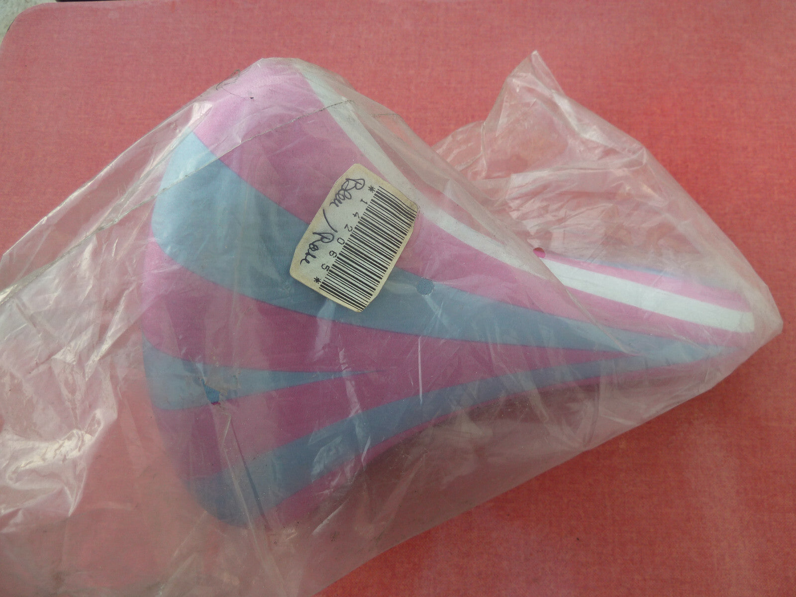 NOS neu  ancienne vintage selle de velo italia femme multicolore