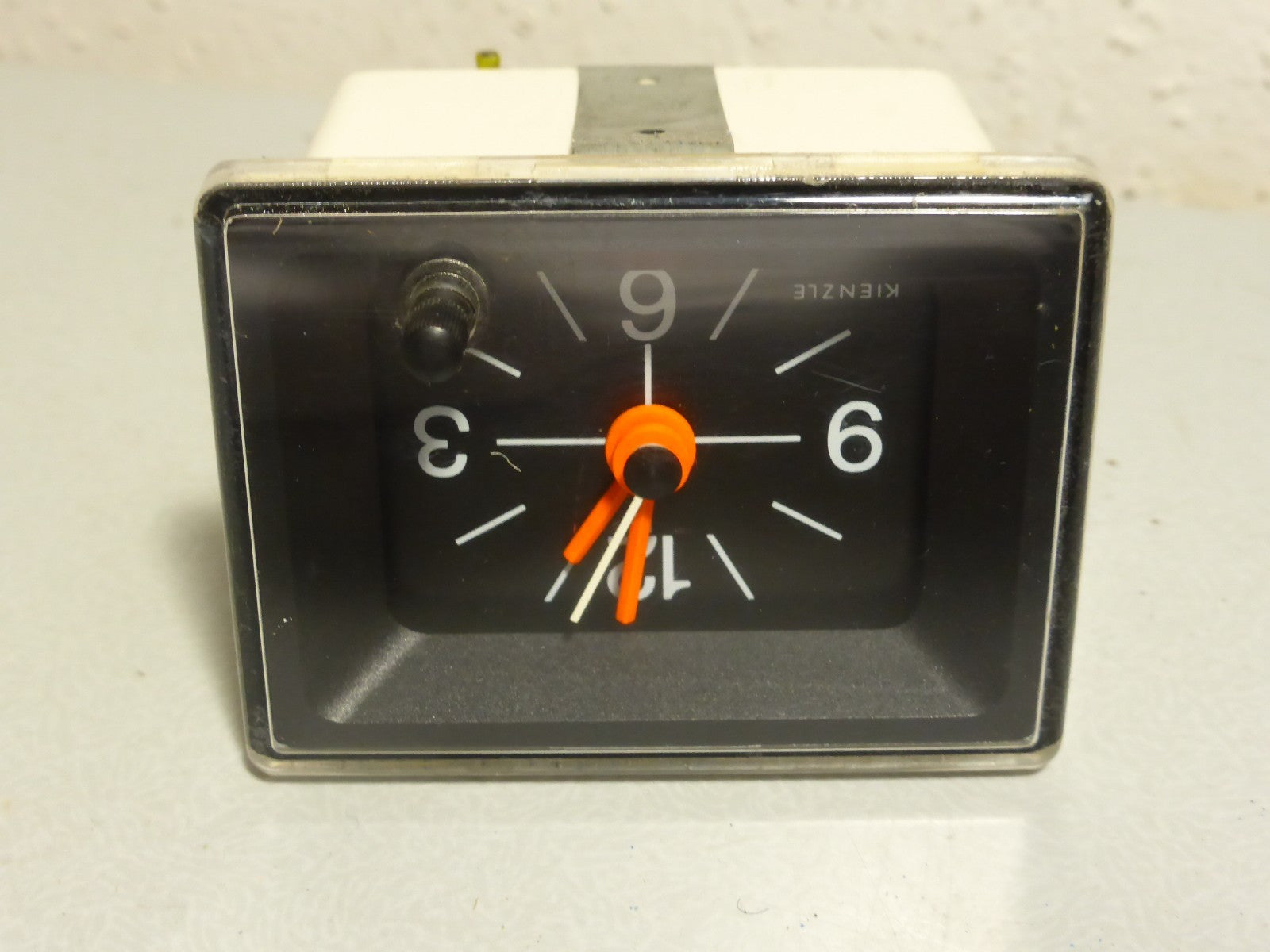Montre horloge électrique  KIENZLE  Renault Peugeot Citroën