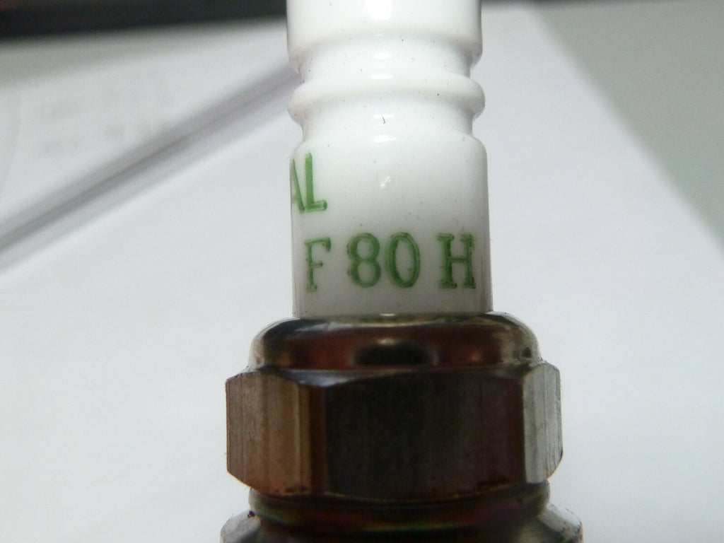 BOUGIE MARCHAL valeo DE COLLECTION  NEUVE - NOS- spark plug F80H