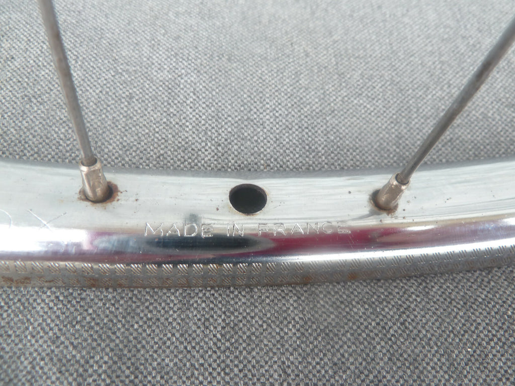 Ancienne roue superchromix   vintage 700c 622x18 Made in france NOS
