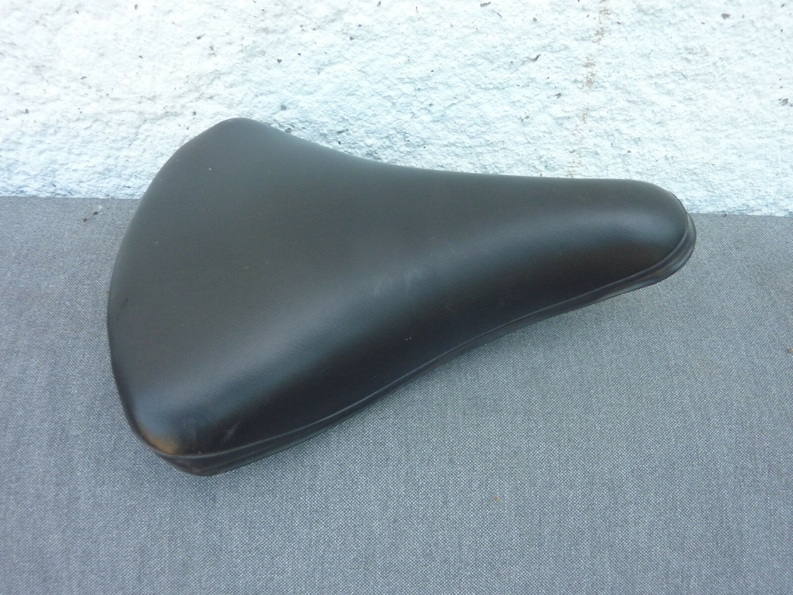 NOS neu Ancienne selle vélo Royal  cycle bicyclette vintage  cyclomoteur