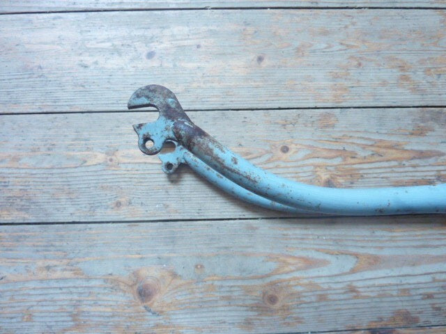 ✨ NOS Fourche vélo vintage acier  roue 600 – pivot fileté 25x100 entraxe 100 ✨