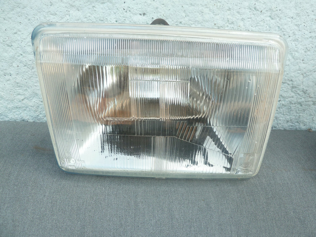 OPTIQUE DE PHARE AVANT droit SEV MARCHAL 303...SIMCA TALBOT HORIZON
