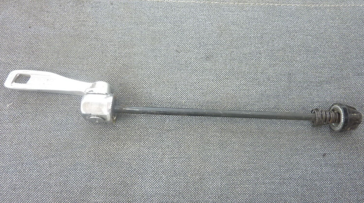 shimano vintage attache rapide wheel quick release skewer