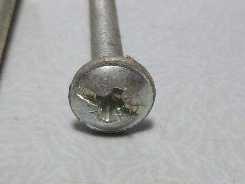 4 VIS DE POIGNEE M4 MEUBLE ACIER ZINGUE LONGUEUR 37 mm BOUTON SERRURE NEUF