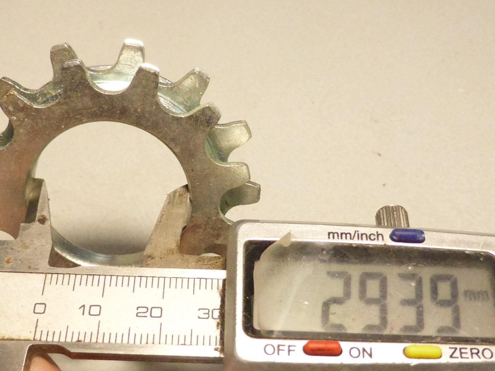NOS ancien vintage pignon cogs MC 12/13 dents maillard