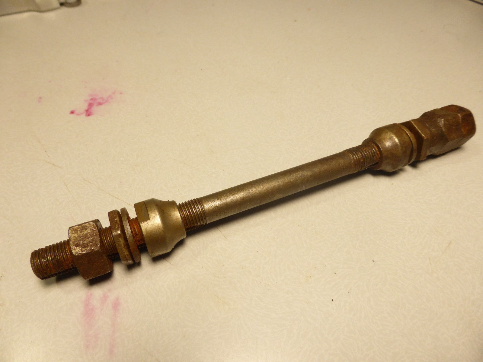 ancien axe velo cyclo  9.5x1.00 mm longueur 165 mm vintage