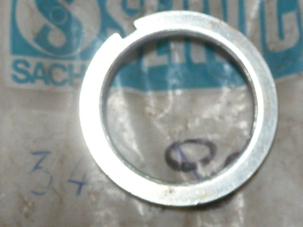 NOS 1 écrou  hubs moyeux vélo  rétropédalage . 0303 001 200 sachs torpedo