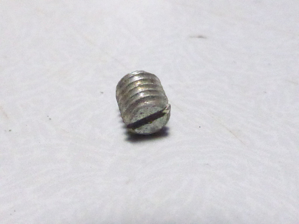 NOS 1 Vis  poignée Saker ancien stock 5x7 algi mobylette ,,,,,,