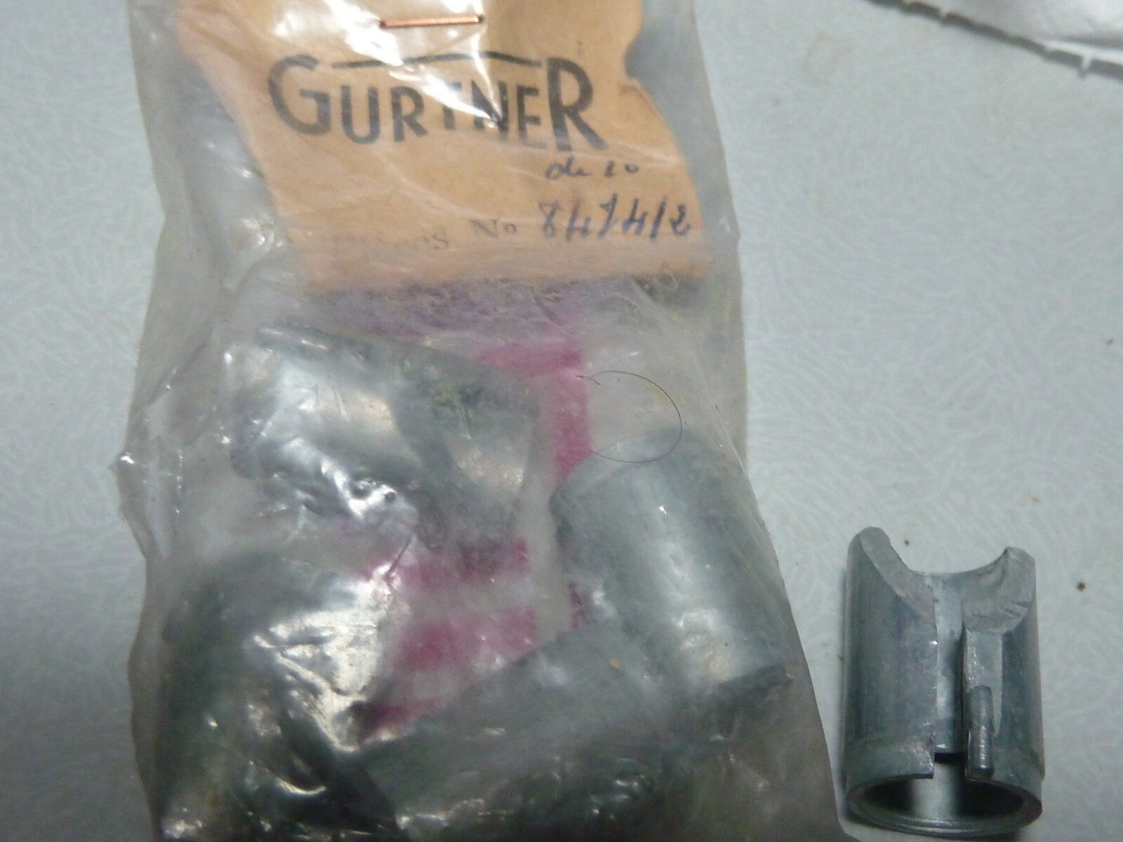 N.O.S 1 boisseau  carburateur 8424/2 GURTNER MOTOBECANE 21x14 mm