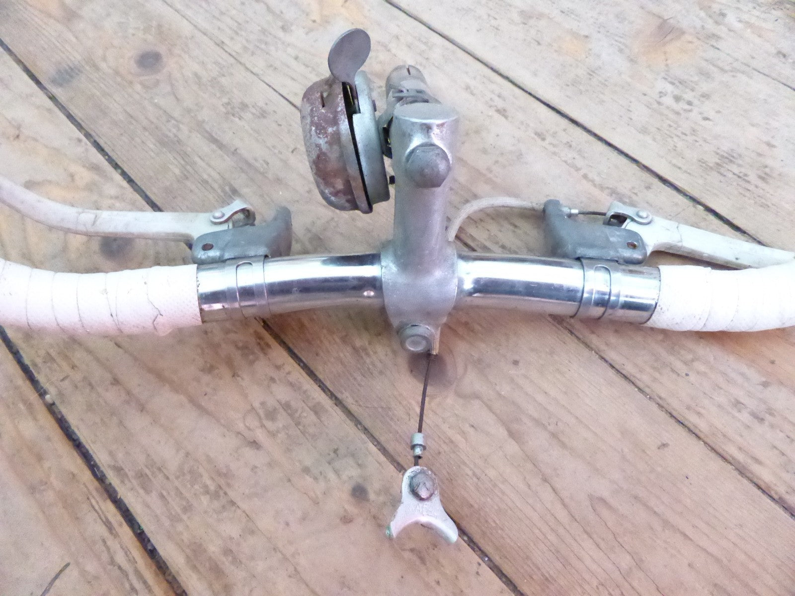 ancien guidon velo chromé vintage Peugeot motobecane gitane randonneur Pivo 22.2