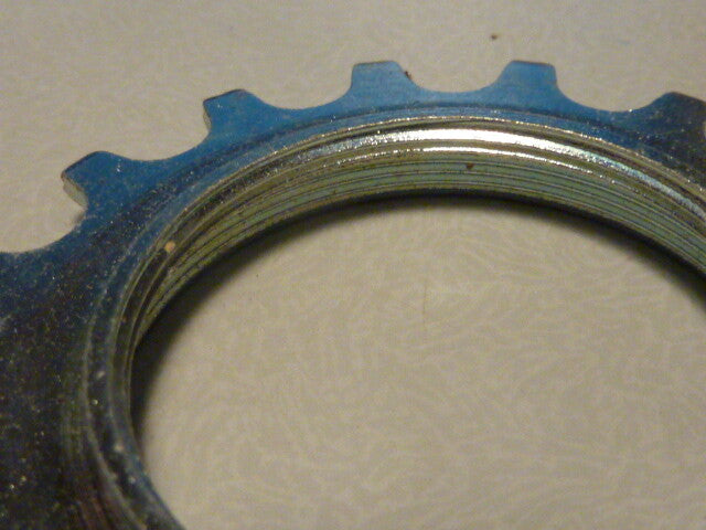 ✨ NOS – Pignon Maillard 17 Dents Fileté – Ø 42,15 mm – Vélo Vintage ✨