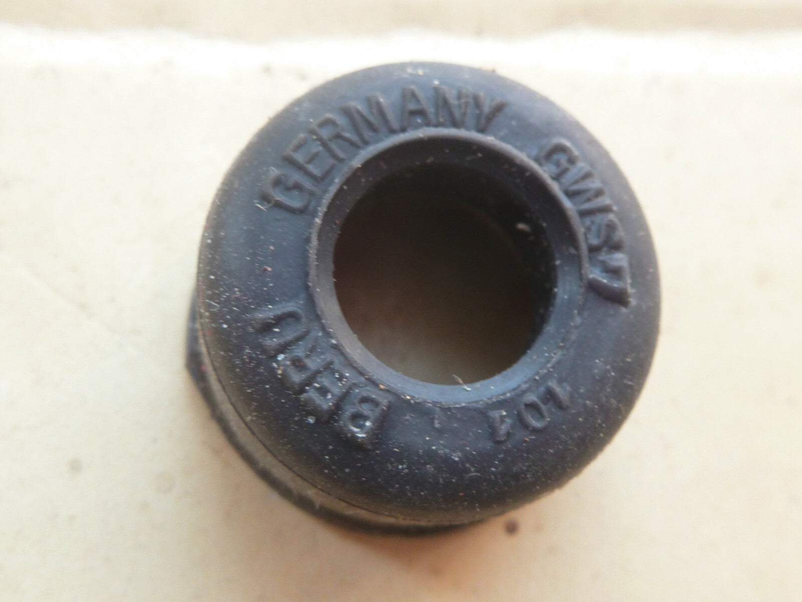 NOS neu 1 vintage SAKER Tête bonnette beru GWS7  Germany