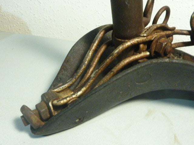 Ancienne selle vélo cuir vintage + tige de selle 25,4 mm  patine d’époque  23x20