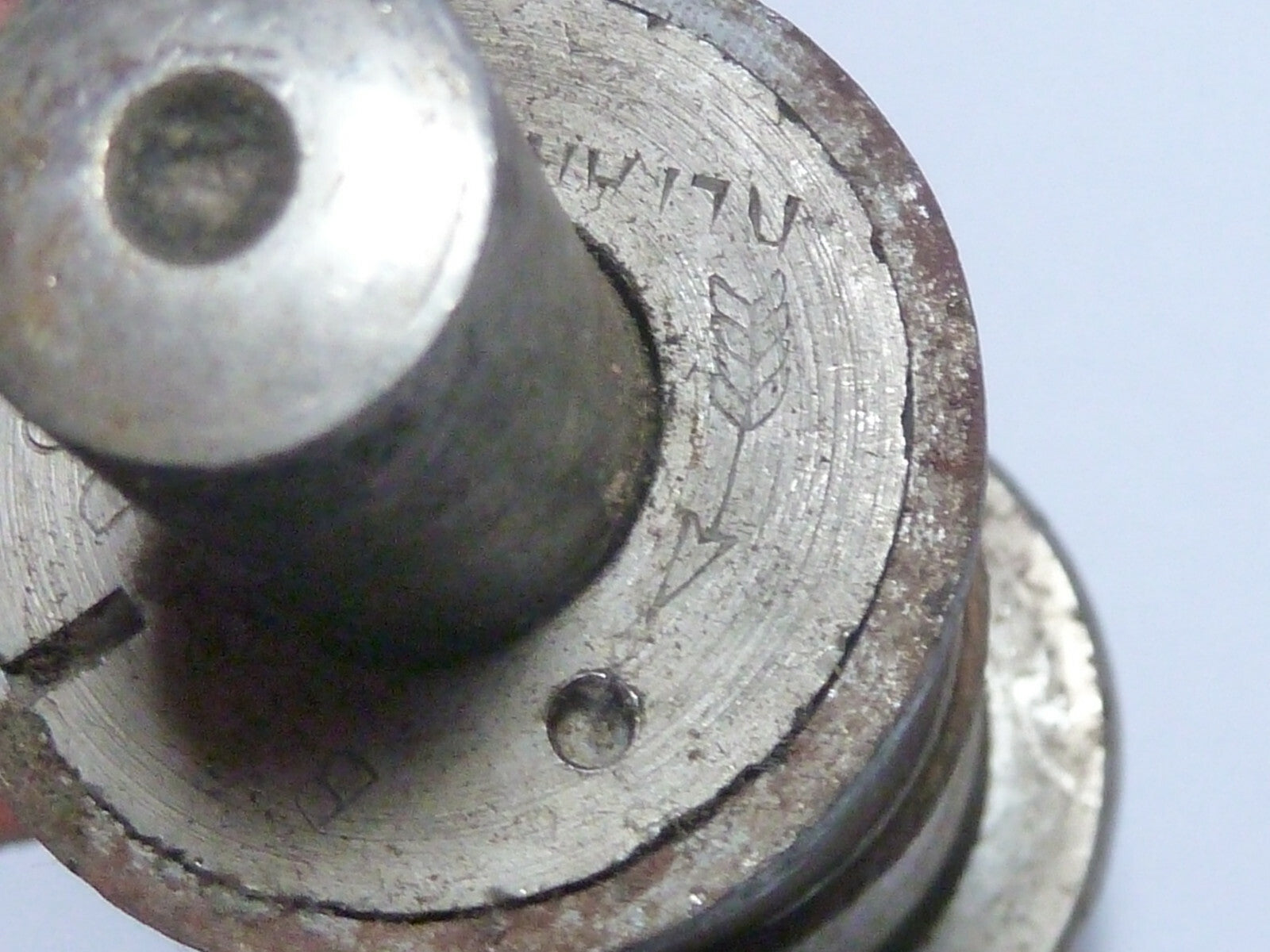 NOS rare ancien boitier d'axe repar Witt breveté 32 mm