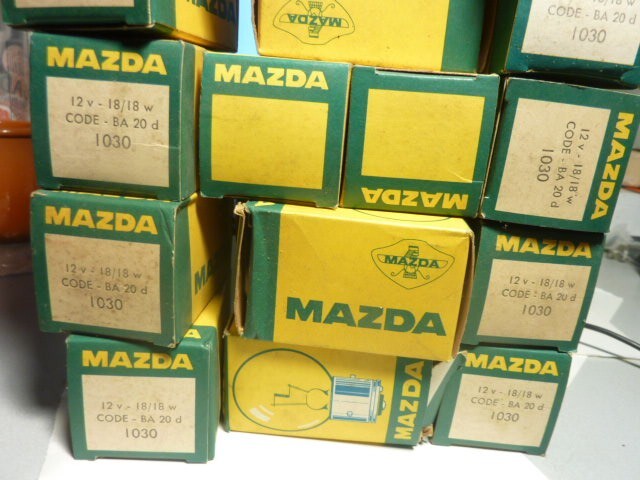 NOS 22 ampoules MAZDA éclairage vintage  12V 18/18 W BA 20 d jaune Bulb BA20d