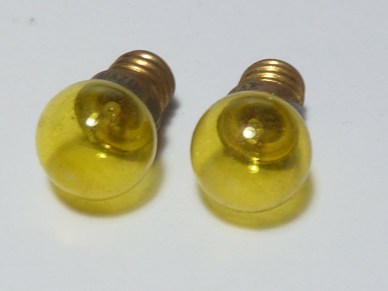 1 AMPOULE jaune vintage mazda  A VIS 6V 0.5 A sph 15 E10 3W