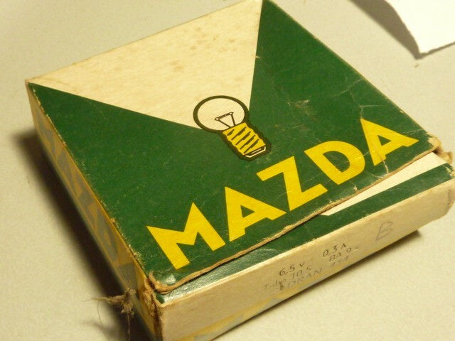 2  AMPOULES  vintage mazda  A VIS 6,5V 0,3A tube 10.5 BA9S