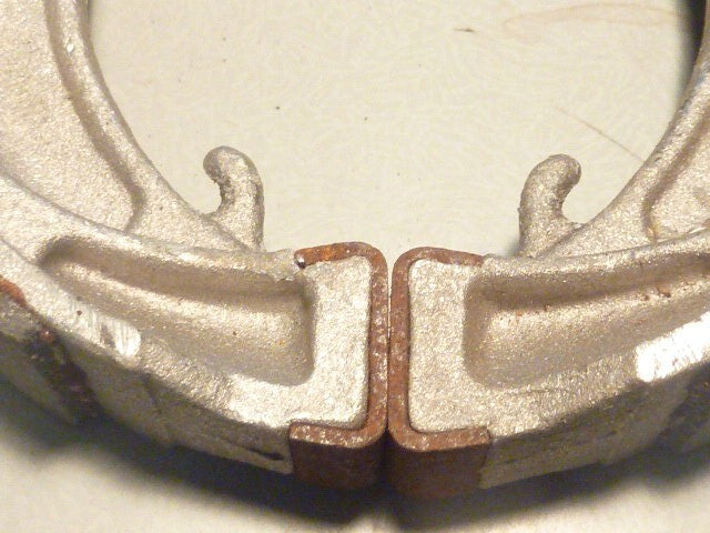 Mâchoires de frein à tambour neuve ancien stock pour Ø 110