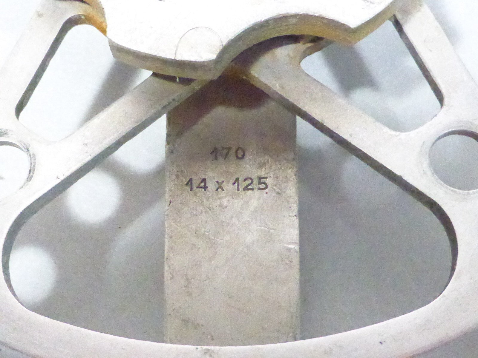 PEDALIER STRONGLIGHT vintage
