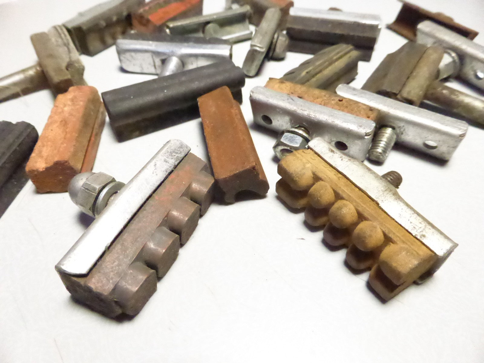 ✨ Lot porte-patins de frein vélo vintage – anciens supports brake pads bicycle ✨