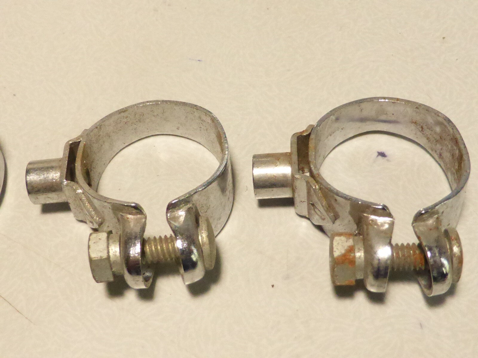 NOS lot de 4 Huret collier Levier De Vitesses Pince Shifter Band 28 mm