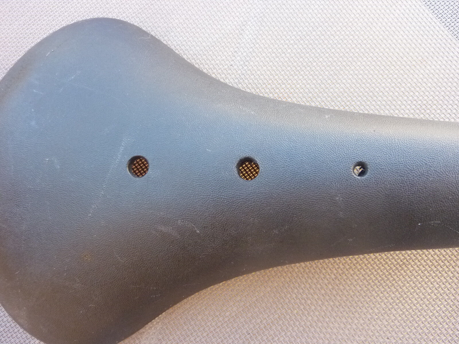 ancienne  SELLE VELO grand prix - VINTAGE -  Saddle Made in France course fixie