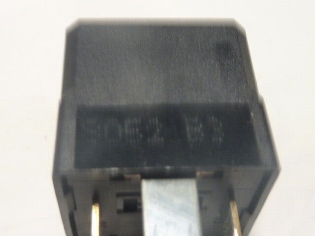13171831 4RA007791 05 Opel Zafira Vectra Relais Contrôle Module Unité Hella