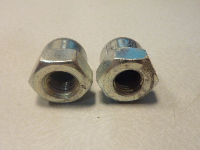 2 anciens stock Ecrou borgne diamètre 8 mm velo vintage collier puky draisienne