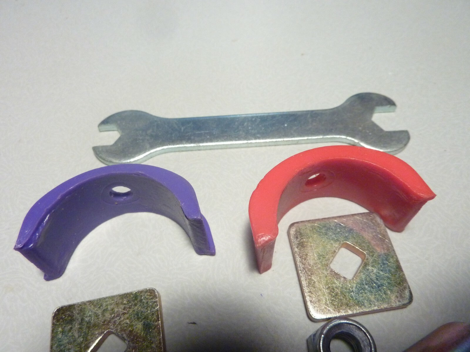 2 anciens stock VIS Ecrou borgne diamètre vélo enfant vintage collier puky