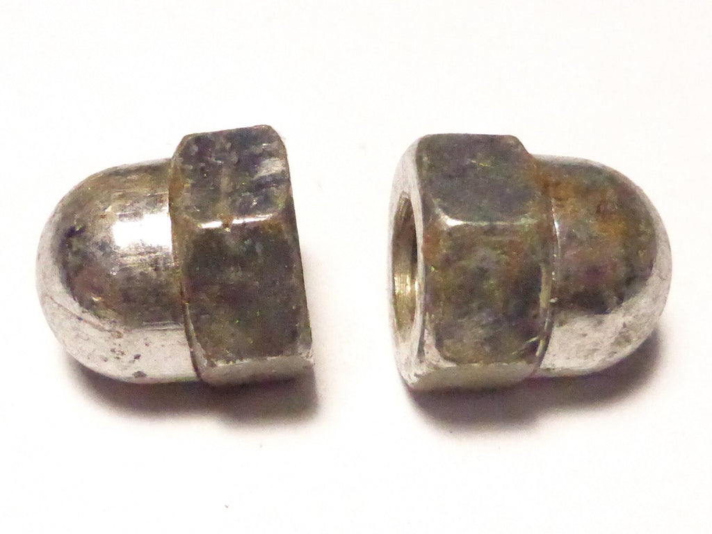 2 anciens stock Ecrou borgne diamètre 8 mm velo vintage collier puky draisienne