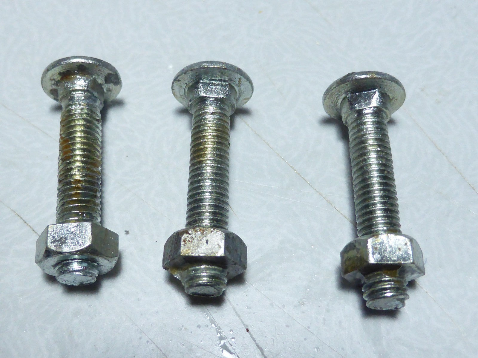 ✨ Ancien stock NOS  Lot de 3 vis Algi M5 x 25 mm Tête ronde méplat avec collet✨