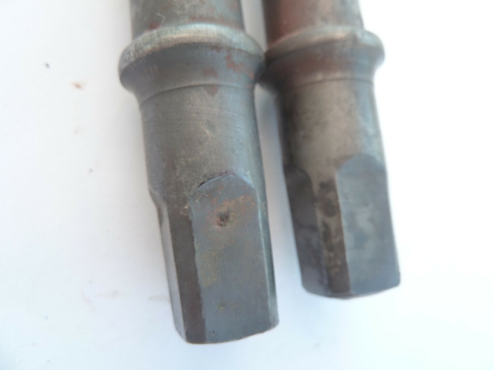 AXE PEDALIER STRONGLIGHT vintage bottom bracket axle 122 mm  eroica a tarauder