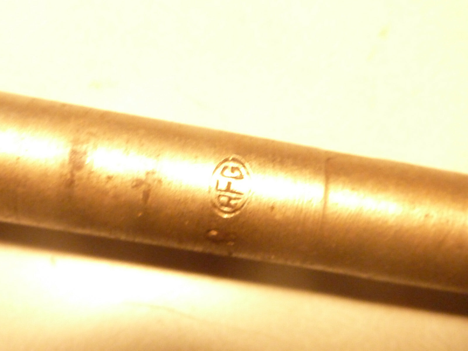 axe clavettes pédalier RFG Motobecane 196 mm ALC RFG