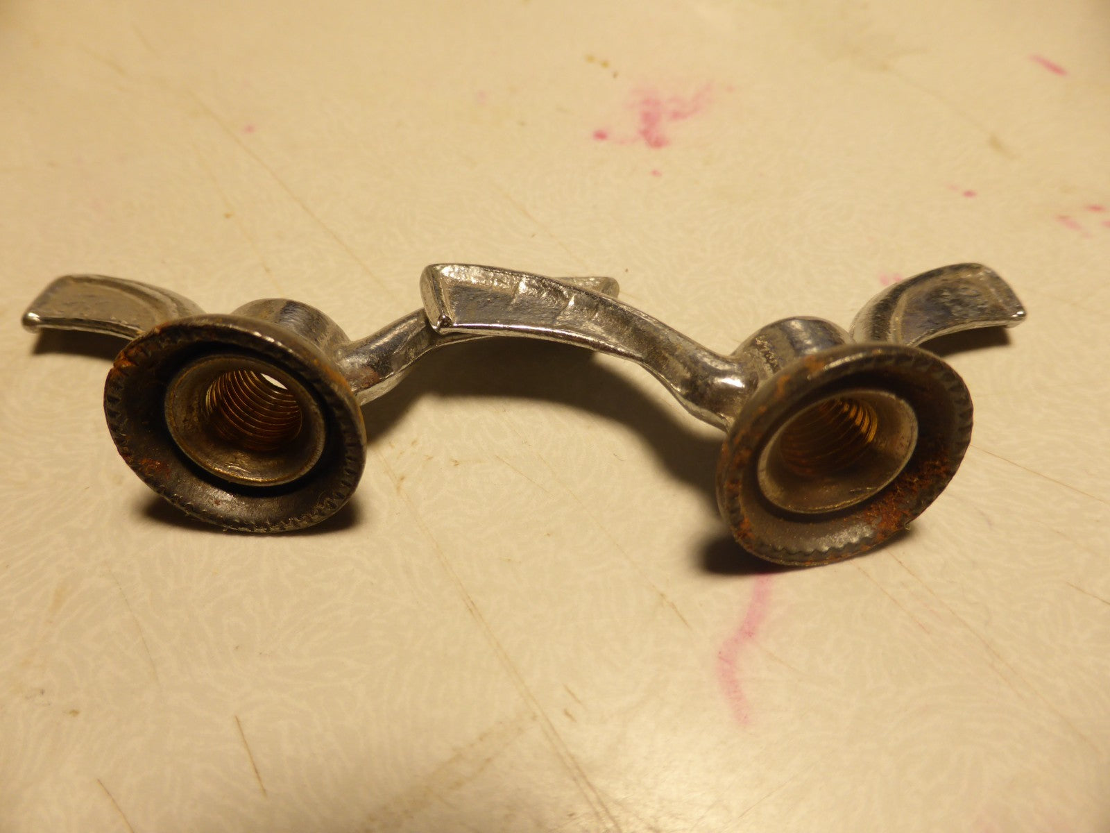anciens écrous vintage papillons d'axe de vélo  8 mm