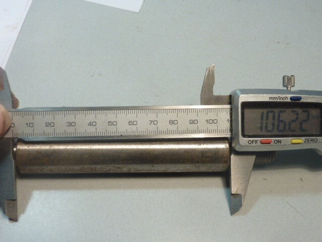 ancien Axe  longueur 155 mm diamètre 22 mm  gorges