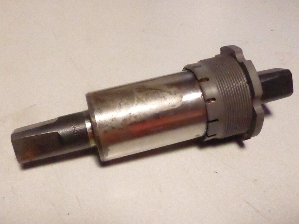 shimano  Axe BB-UN10 pédalier 122 mm boitier pédalier vintage ancien stock