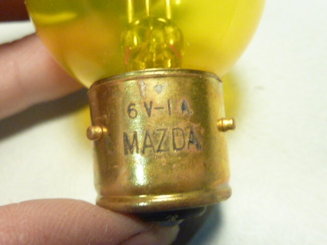 NOS 2 ampoules MAZDA éclairage vintage  6V - 1A code - BA 21 d jaune Bulb 6W