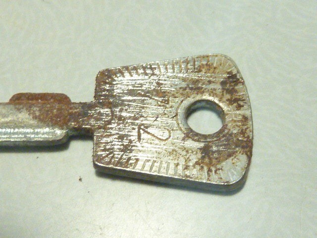 clé cadenas Schlüssel Hebie Trumpf II Nummer 712