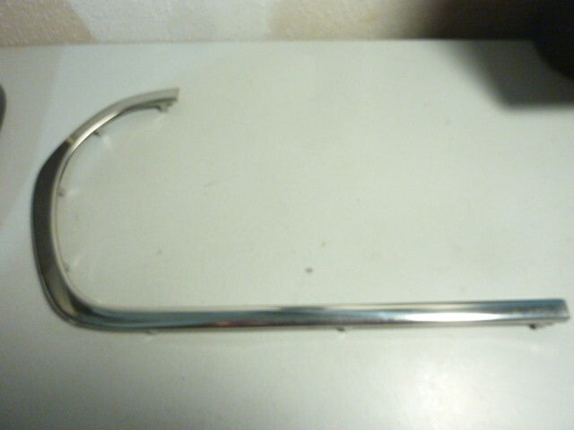 RENAULT-12,12G front grille;left headlamp door,center,right headlamp bezel only