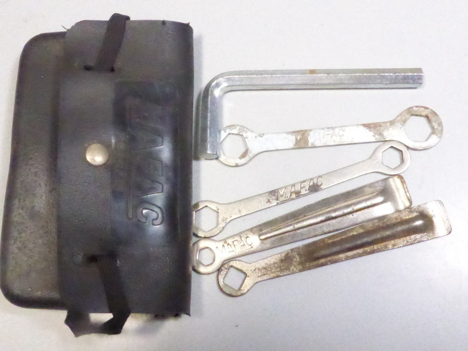 Pochette Trousse à outils vélo années 70 MAFAC avec  outils