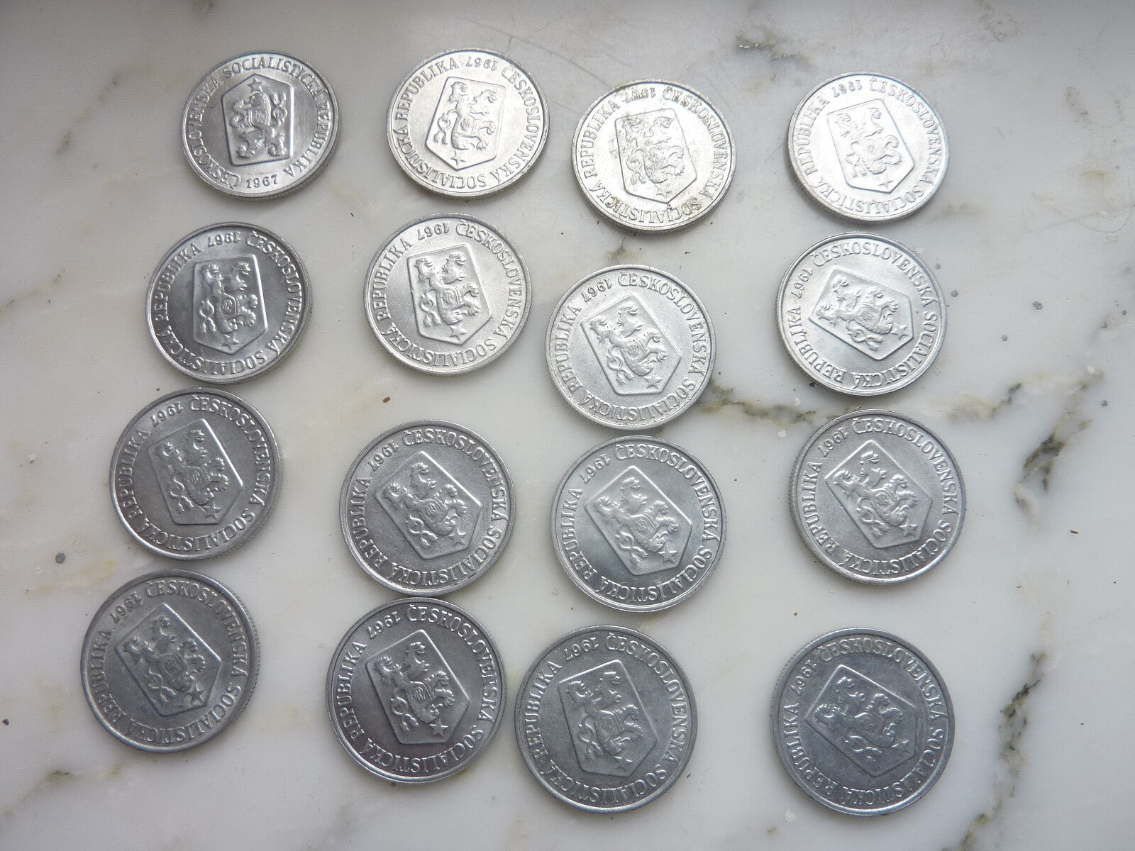 lot de 16 pièces de TCHECOSLOVAQUIE  10 haleru 1967
