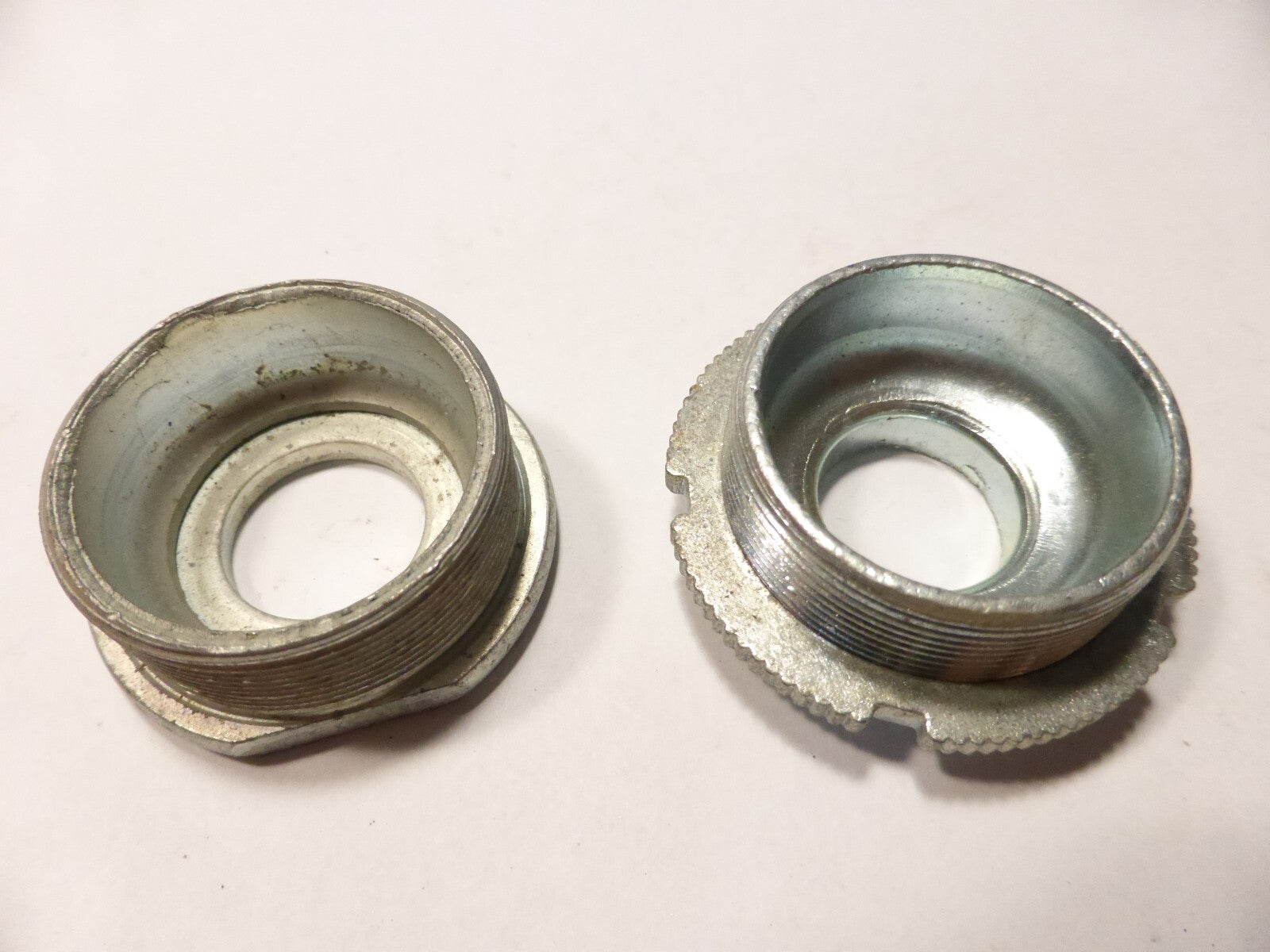 NOS Cuvette de Pédalier reglable Bottom Bracket Cup VINTAGE italian tread 36x24