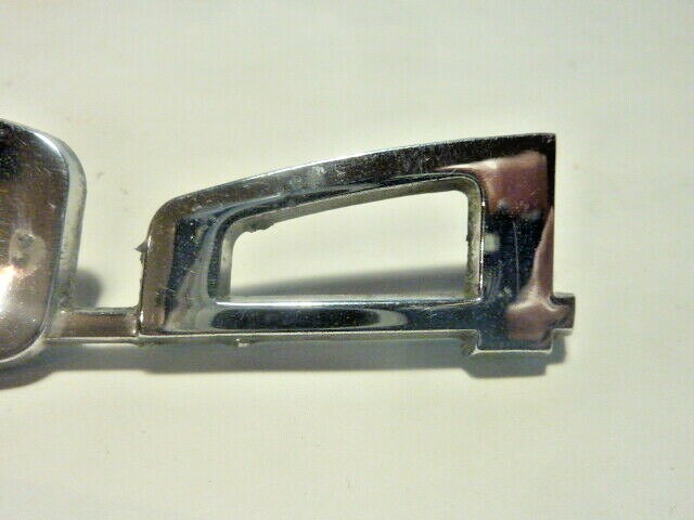 PEUGEOT 204 sigle embleme logo insigne monogramme hayon coffre en aluminium